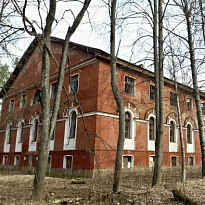 Аракчеевские казармы, с. Медведь, Новгородская область, Россия